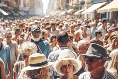 Menschenmenge an einem sonnigen Tag